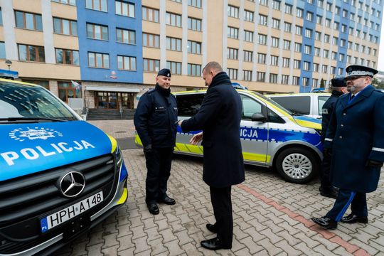 Wozy dla mazowieckiej policji 035.jpg