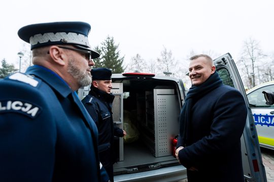 Wozy dla mazowieckiej policji 038.jpg