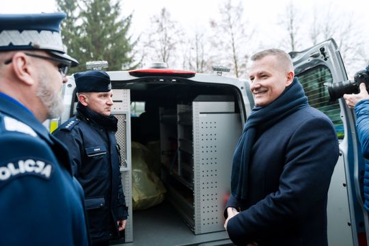 Wozy dla mazowieckiej policji 039.jpg