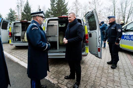 Wozy dla mazowieckiej policji 042.jpg