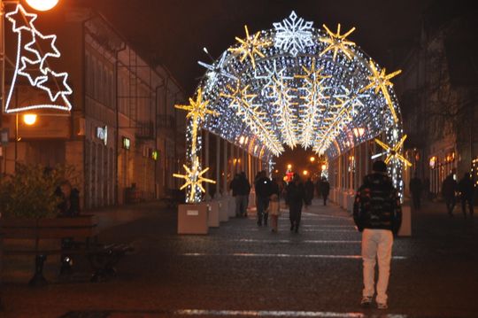 Tunel świetlny i świąteczne iluminacje w Radomiu