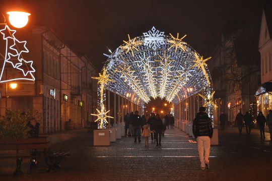 Tunel świetlny i świąteczne iluminacje w Radomiu