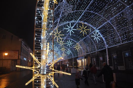 Tunel świetlny i świąteczne iluminacje w Radomiu