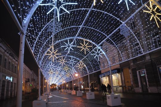 Tunel świetlny i świąteczne iluminacje w Radomiu
