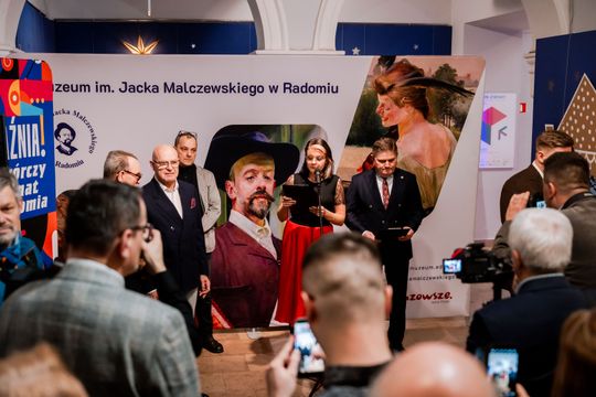 48. Salon Zimowy - Ogólnopolskie Biennale Sztuki 001.jpg