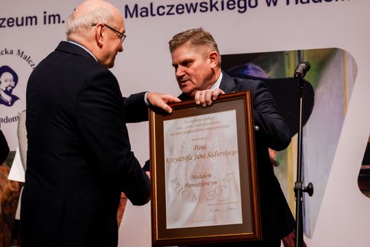 48. Salon Zimowy - Ogólnopolskie Biennale Sztuki 009.jpg