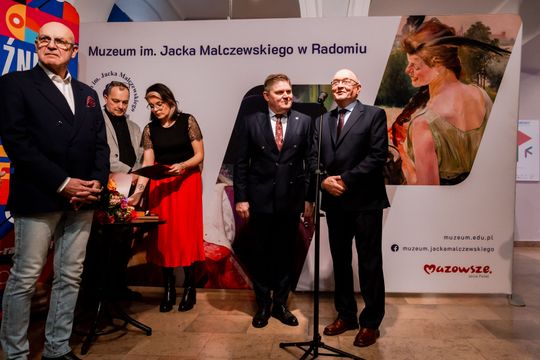 48. Salon Zimowy - Ogólnopolskie Biennale Sztuki 012.jpg