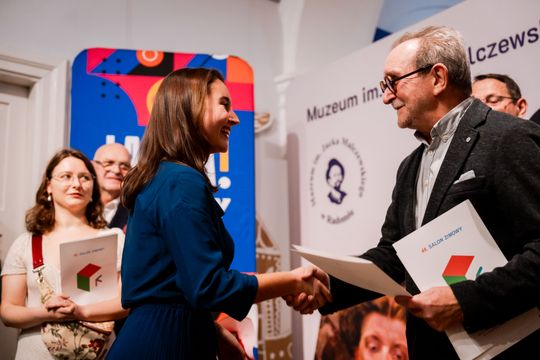 48. Salon Zimowy - Ogólnopolskie Biennale Sztuki 040.jpg