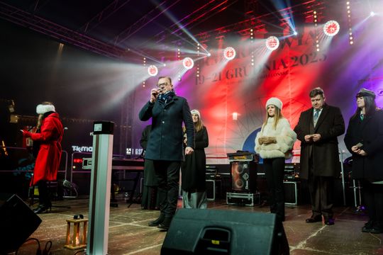 Jarmark Świąteczny i Gwiazdka dla mieszkańców 008.jpg