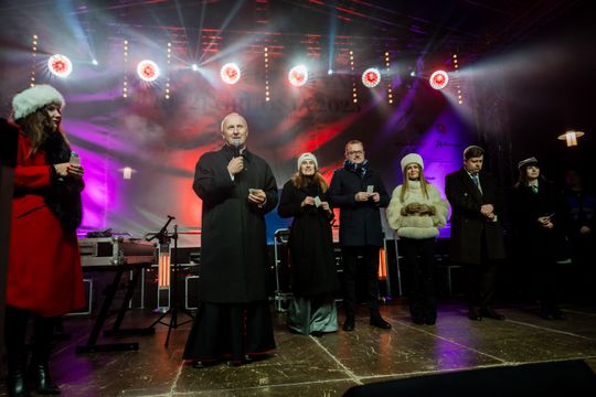 Jarmark Świąteczny i Gwiazdka dla mieszkańców 019.jpg