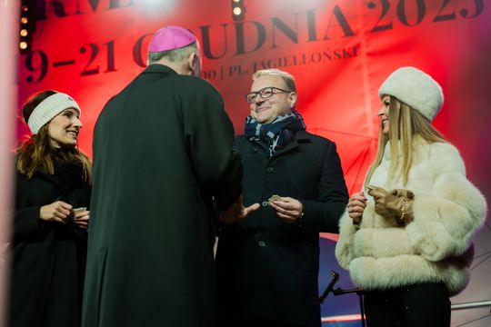 Jarmark Świąteczny i Gwiazdka dla mieszkańców 025.jpg