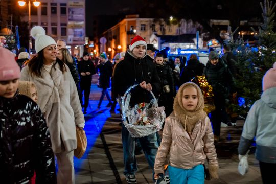 Jarmark Świąteczny i Gwiazdka dla mieszkańców 043.jpg