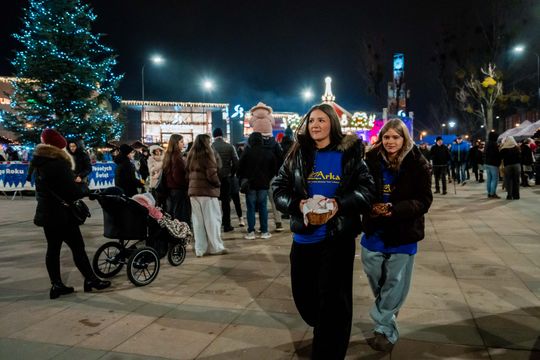 Jarmark Świąteczny i Gwiazdka dla mieszkańców 051.jpg