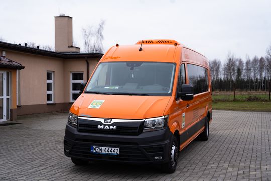 Nowy autobus dla gminy Przyłęk (zdjęcia)