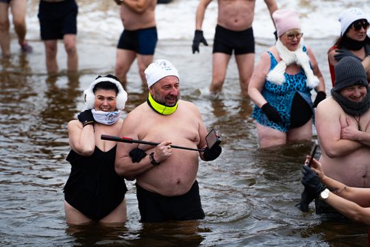 Bezpieczne morsowanie z WOPR (zdjęcia) Bezpieczne morsowanie z WOPR (zdjęcia)