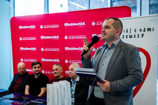 Prezentacja publikacji Michała Podlewskiego dotycząca olimpijczyków 005.jpg Prezentacja publikacji Michała Podlewskiego dotycząca olimpijczyków 005.jpg