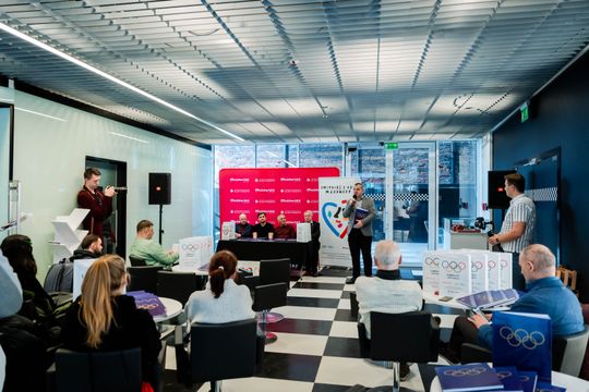 Prezentacja publikacji Michała Podlewskiego dotycząca olimpijczyków 022.jpg