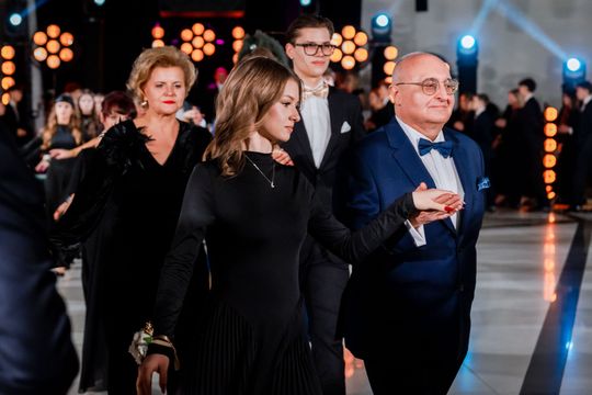 Studniówka VI LO im. Jana Kochanowskiego (zdjęcia) Studniówka VI LO im. Jana Kochanowskiego (zdjęcia)