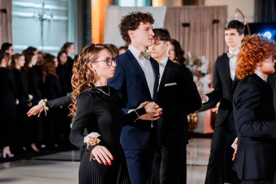 Studniówka VI LO im. Jana Kochanowskiego (zdjęcia) Studniówka VI LO im. Jana Kochanowskiego (zdjęcia)