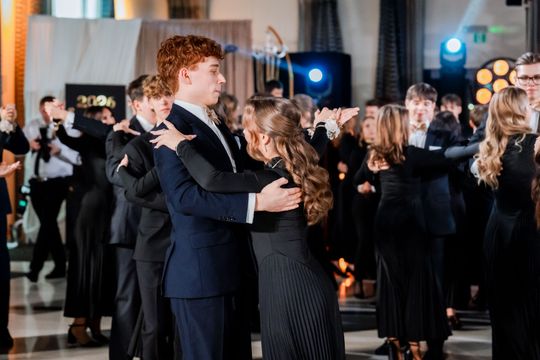 Studniówka VI LO im. Jana Kochanowskiego (zdjęcia) Studniówka VI LO im. Jana Kochanowskiego (zdjęcia)