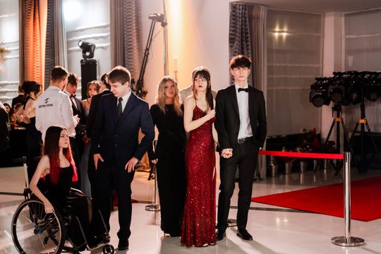 Studniówka VI LO im. Jana Kochanowskiego (zdjęcia) Studniówka VI LO im. Jana Kochanowskiego (zdjęcia)