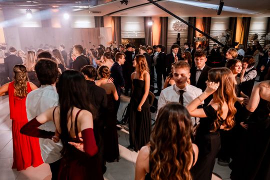 Studniówka VI LO im. Jana Kochanowskiego (zdjęcia) Studniówka VI LO im. Jana Kochanowskiego (zdjęcia)