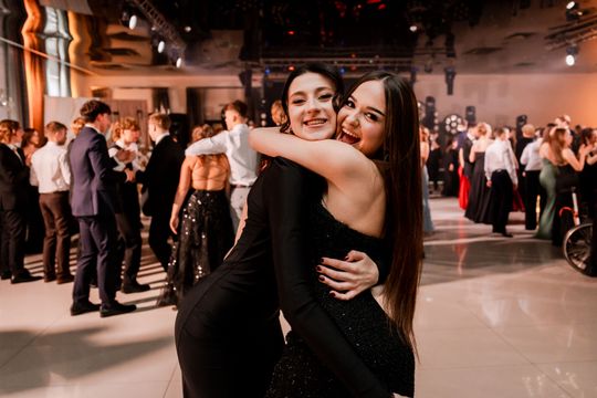 Studniówka VI LO im. Jana Kochanowskiego (zdjęcia) Studniówka VI LO im. Jana Kochanowskiego (zdjęcia)