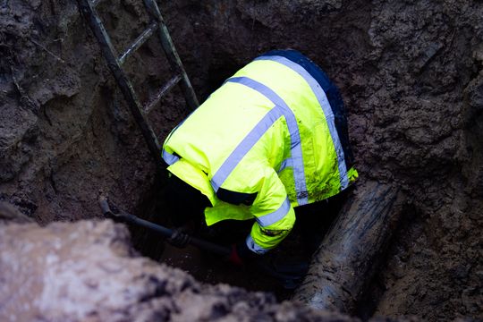 Awaria wodociągów przy ul. Rapackiego (zdjęcia)