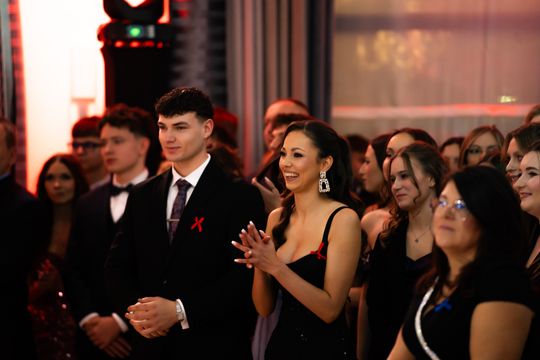 Studniówka III Liceum Ogólnokształcącego im. płk Dionizego Czachowskiego (zdjęcia)