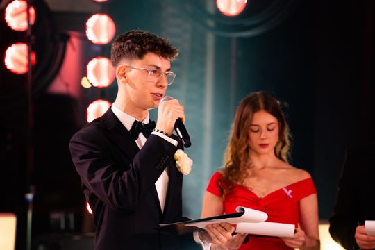 Studniówka III Liceum Ogólnokształcącego im. płk Dionizego Czachowskiego (zdjęcia)