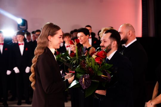 Studniówka III Liceum Ogólnokształcącego im. płk Dionizego Czachowskiego (zdjęcia)