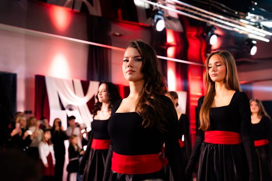 Studniówka III Liceum Ogólnokształcącego im. płk Dionizego Czachowskiego (zdjęcia)