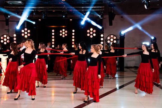 Studniówka III Liceum Ogólnokształcącego im. płk Dionizego Czachowskiego (zdjęcia)