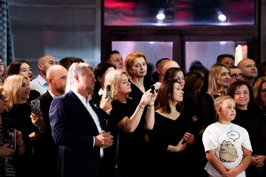 Studniówka III Liceum Ogólnokształcącego im. płk Dionizego Czachowskiego (zdjęcia)