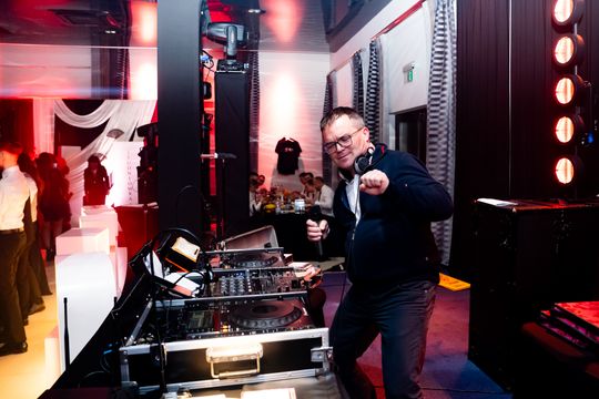 Studniówka III Liceum Ogólnokształcącego im. płk Dionizego Czachowskiego (zdjęcia)