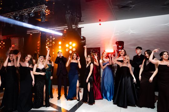 Studniówka III Liceum Ogólnokształcącego im. płk Dionizego Czachowskiego (zdjęcia)