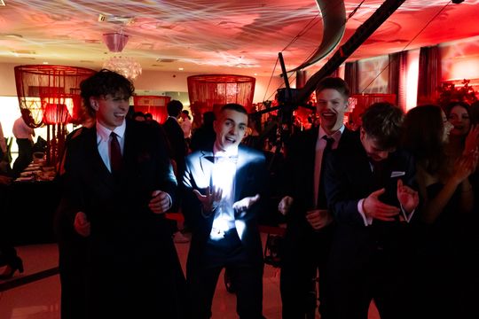 Studniówka III Liceum Ogólnokształcącego im. płk Dionizego Czachowskiego (zdjęcia)