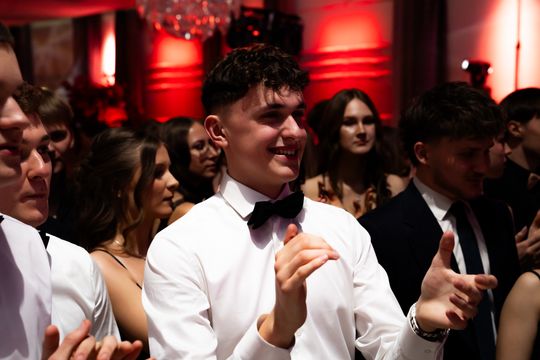 Studniówka III Liceum Ogólnokształcącego im. płk Dionizego Czachowskiego (zdjęcia)