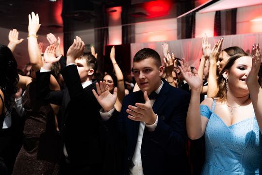 Studniówka III Liceum Ogólnokształcącego im. płk Dionizego Czachowskiego (zdjęcia)