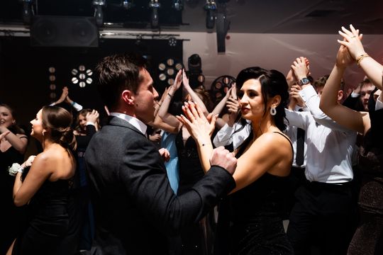 Studniówka III Liceum Ogólnokształcącego im. płk Dionizego Czachowskiego (zdjęcia)