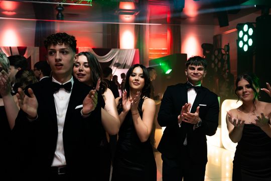 Studniówka III Liceum Ogólnokształcącego im. płk Dionizego Czachowskiego (zdjęcia)