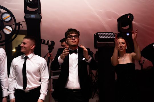 Studniówka III Liceum Ogólnokształcącego im. płk Dionizego Czachowskiego (zdjęcia)