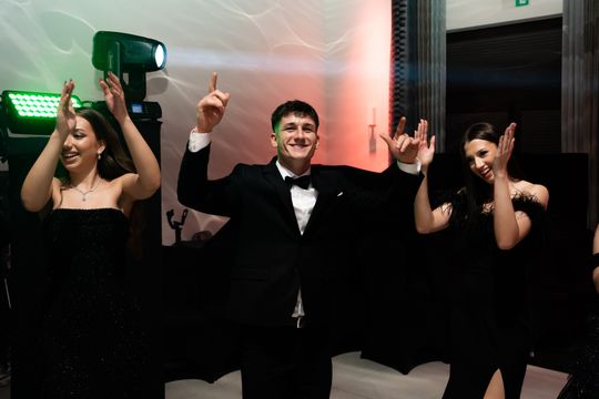 Studniówka III Liceum Ogólnokształcącego im. płk Dionizego Czachowskiego (zdjęcia)