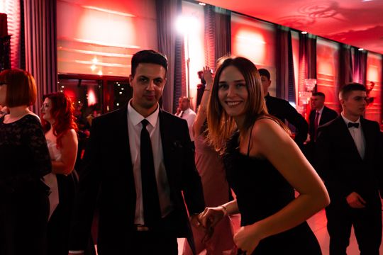 Studniówka III Liceum Ogólnokształcącego im. płk Dionizego Czachowskiego (zdjęcia)