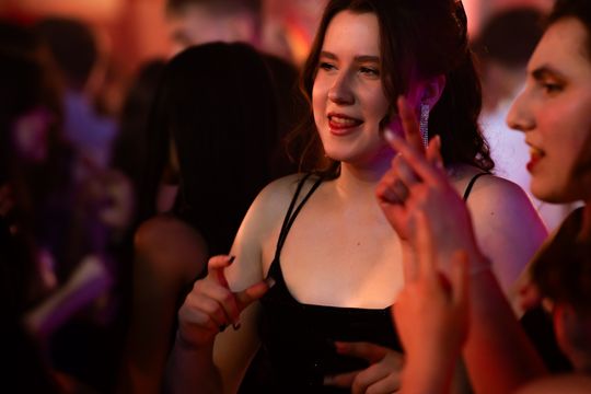 Studniówka III Liceum Ogólnokształcącego im. płk Dionizego Czachowskiego (zdjęcia)