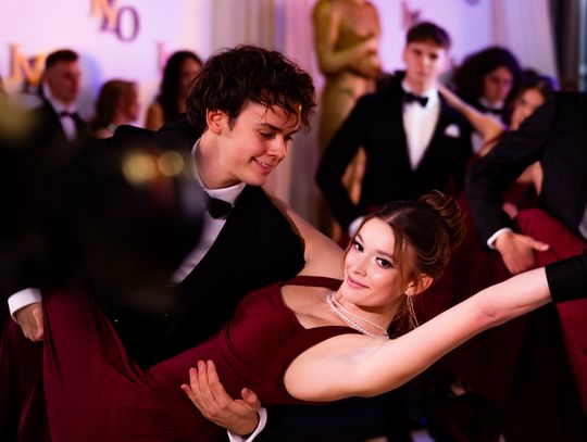 Studniówka IV Liceum Ogólnokształcącego im. dr. Tytusa Chałubińskiego w Radomiu (zdjęcia)