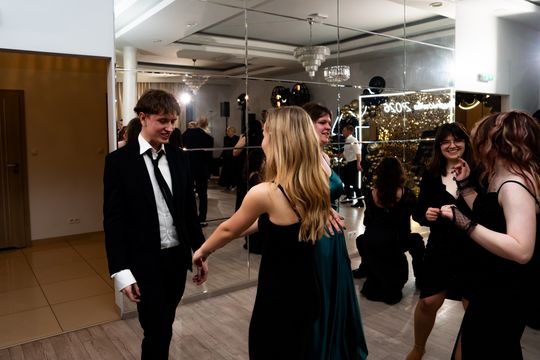 Bal maturalny Zespołu Szkół Plastycznych w Radomiu (zdjęcia)