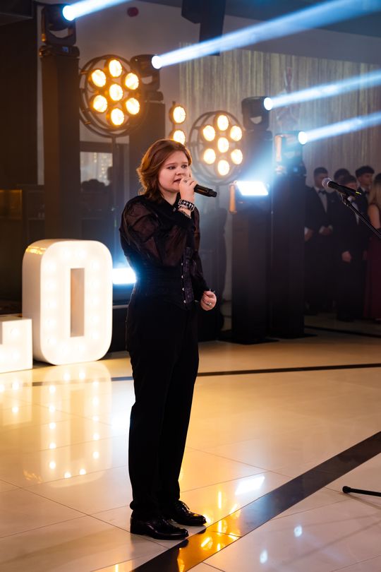 Studniówka IV Liceum Ogólnokształcącego im. dr. Tytusa Chałubińskiego w Radomiu (zdjęcia)