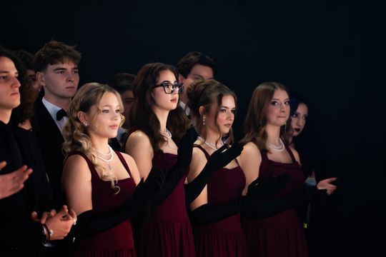 Studniówka IV Liceum Ogólnokształcącego im. dr. Tytusa Chałubińskiego w Radomiu (zdjęcia)