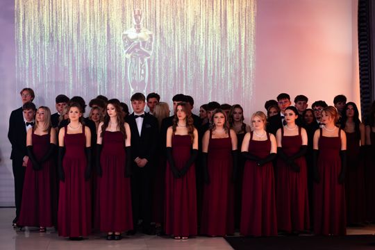 Studniówka IV Liceum Ogólnokształcącego im. dr. Tytusa Chałubińskiego w Radomiu (zdjęcia)